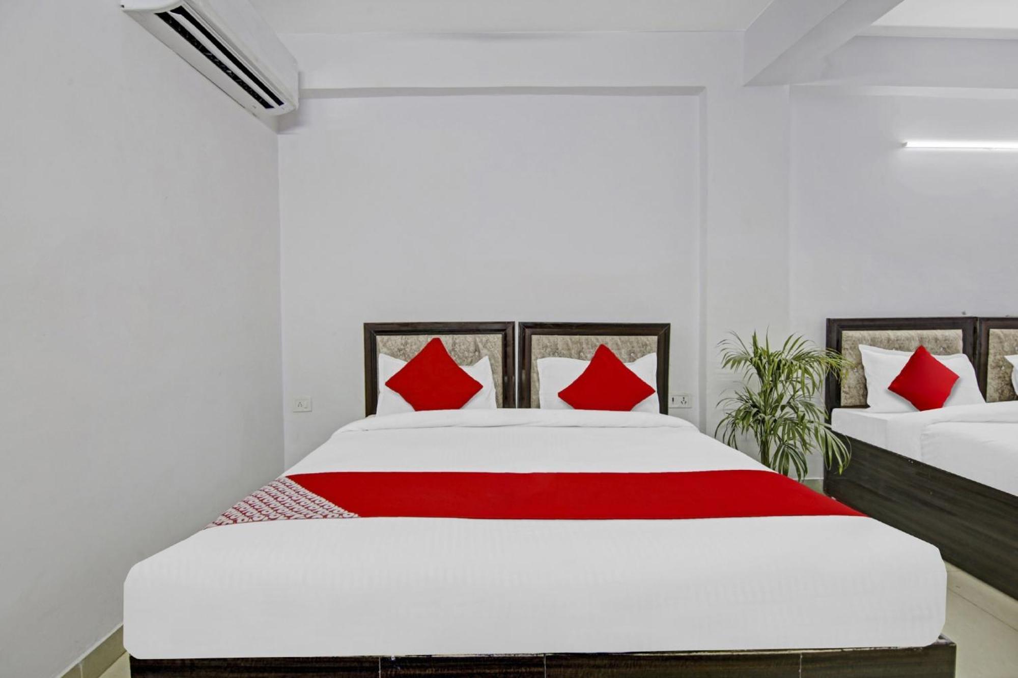 Hotel Green Olive Нью-Дели Экстерьер фото